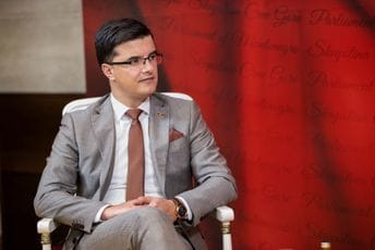 Šaranović podnio ostavku na mjesto poslanika u Skupštini Crne Gore Šaranović podnio ostavku na mjesto poslanika u Skupštini Crne Gore