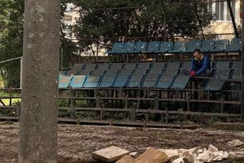 Vlast u Tivtu „savjetovala“ v.d. direktorke Centra za kulturu da se povuče; Sindik: Neću podnijeti ostavku Vlast u Tivtu „savjetovala“ v.d. direktorke Centra za kulturu da se povuče; Sindik: Neću podnijeti ostavku