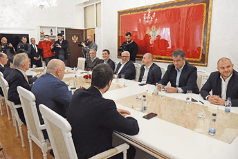 Cilj Ure i SNP-a da na izbore izađu sa pozicije vlasti Cilj Ure i SNP-a da na izbore izađu sa pozicije vlasti