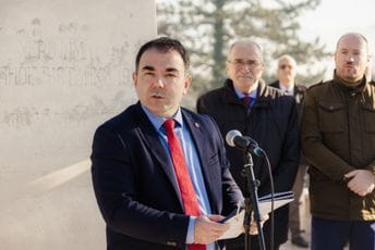 Đurašković: Predali smo tužbu, tražimo da svojina upisana na SPC pripadne državi