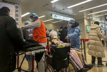 Kamion se zaletio u ožalošćene pred krematorijumom, 17 poginulih Kamion se zaletio u ožalošćene pred krematorijumom, 17 poginulih