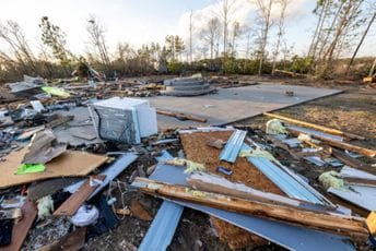 Šest osoba poginulo u tornadu u Alabami Šest osoba poginulo u tornadu u Alabami