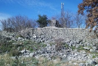 Devastirana i zaboravljena: Tvrđava na Vranjskoj gori Devastirana i zaboravljena: Tvrđava na Vranjskoj gori