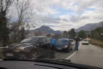 Udes u Sutomoru: Učestvovala tri vozila Udes u Sutomoru: Učestvovala tri vozila