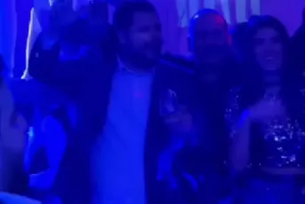 (VIDEO) Skandal Marka Kovačevića: Pravoslavnu Novu slavio pjevajući “Leleču Turci, kukaju bule” (VIDEO) Skandal Marka Kovačevića: Pravoslavnu Novu slavio pjevajući “Leleču Turci, kukaju bule”