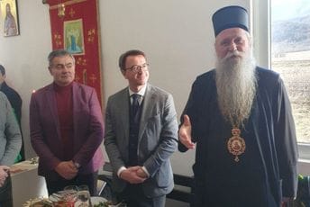 "Za djelatnu ljubav prema SPC”: Joanikije odlikovao izvršnog direktora Rudnika uglja Milana Lekića "Za djelatnu ljubav prema SPC”: Joanikije odlikovao izvršnog direktora Rudnika uglja Milana Lekića