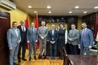 Dukaj posjetio Ulcinj: Efikasna javna uprava Dukaj posjetio Ulcinj: Efikasna javna uprava