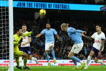 Kakva utakmica na Etihadu: Siti gubio 0:2, pa u nastavku razbio 'spurse' Kakva utakmica na Etihadu: Siti gubio 0:2, pa u nastavku razbio 'spurse'