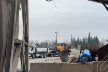 Demontirano postrojenje za proizvodnju betona Cijevne komerc Demontirano postrojenje za proizvodnju betona Cijevne komerc