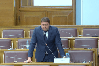 Na korak do kompletiranja Ustavnog suda: Drugo glasanje za Resulbegovića u srijedu, potrebni  glasovi 49 poslanika