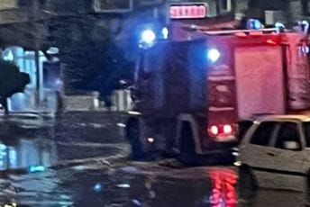 Ogromne padavine pričinile probleme i u Baru Ogromne padavine pričinile probleme i u Baru