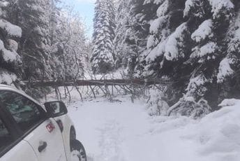 Više djelova države bez struje, nevrijeme otežava rad monterima Više djelova države bez struje, nevrijeme otežava rad monterima