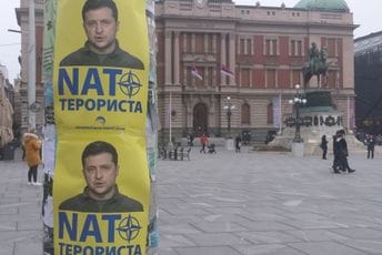 U Beogradu izlijepljeni leci na kojima piše da je Zelenski 'NATO terorista' U Beogradu izlijepljeni leci na kojima piše da je Zelenski 'NATO terorista'