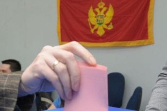 Oboren rekord: U Crnoj Gori nikad više birača nego ovog puta Oboren rekord: U Crnoj Gori nikad više birača nego ovog puta