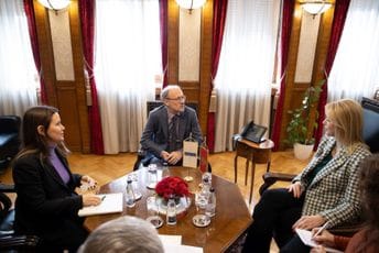 Đurović: Neophodna dodatna posvećenost svih političkih subjekata u kompletiranju Ustavnog suda Đurović: Neophodna dodatna posvećenost svih političkih subjekata u kompletiranju Ustavnog suda