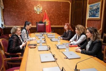 Bošnjak je zabrinuta: Učenici matematičke gimnazije su očigledno diskriminisani Bošnjak je zabrinuta: Učenici matematičke gimnazije su očigledno diskriminisani