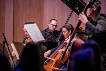 Zahtjevne i virtuozne kompozicije: Parestum na majstorski način predstavio djela klasičnih kompozitora Zahtjevne i virtuozne kompozicije: Parestum na majstorski način predstavio djela klasičnih kompozitora