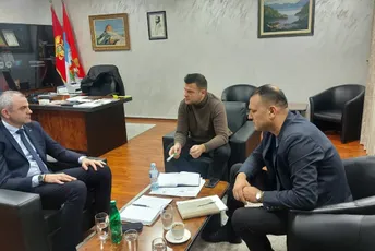 Trobojka i u kabinetu predsjednika Opštine Zeta Trobojka i u kabinetu predsjednika Opštine Zeta