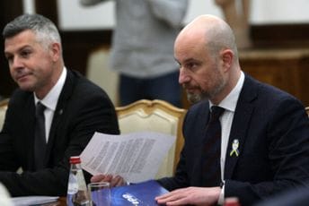 Poruka EU poslanika: Ako se sporazum ne prihvati, Srbija će biti Iran u Evropi Poruka EU poslanika: Ako se sporazum ne prihvati, Srbija će biti Iran u Evropi