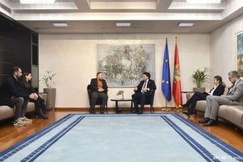 Strugar: Abazović napravio štetu inovatorima; Jovićević: U maloj zemlji sa problemima mimovi očekivani Strugar: Abazović napravio štetu inovatorima; Jovićević: U maloj zemlji sa problemima mimovi očekivani