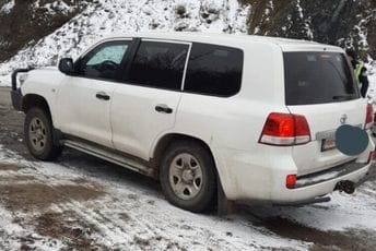 Novi incident na sjeveru Kosova: Pucano na policijsko vozilo Novi incident na sjeveru Kosova: Pucano na policijsko vozilo