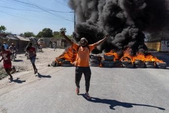 Bande terorišu prijestonicu, ubijaju policajce i drže njihove leševe Bande terorišu prijestonicu, ubijaju policajce i drže njihove leševe