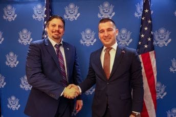 Bečić se u Stejt departmentu žalio na korupciju u CG, hvalio Novovića Bečić se u Stejt departmentu žalio na korupciju u CG, hvalio Novovića