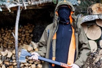 Skrivanje od Putinove mobilizacije u ledenoj šumi odsječenoj od svijeta Skrivanje od Putinove mobilizacije u ledenoj šumi odsječenoj od svijeta