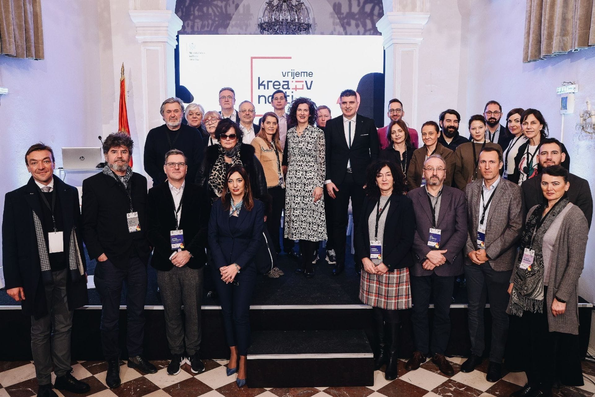 Fotografija 2: Kontinurano stvarati uslove za pozicioniranje kreativnosti kao pokretača razvoja društva kroz institucionalne okvire