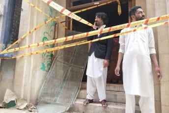 Pakistan: U eksploziji u džamiji poginulo najmanje 19 vjernika, više od 90 povrijeđeno