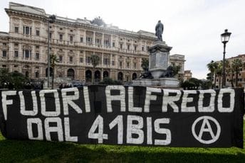 Anarhisti pravili haos u Rimu, jedna osoba povrijeđena, a 41 uhapšena