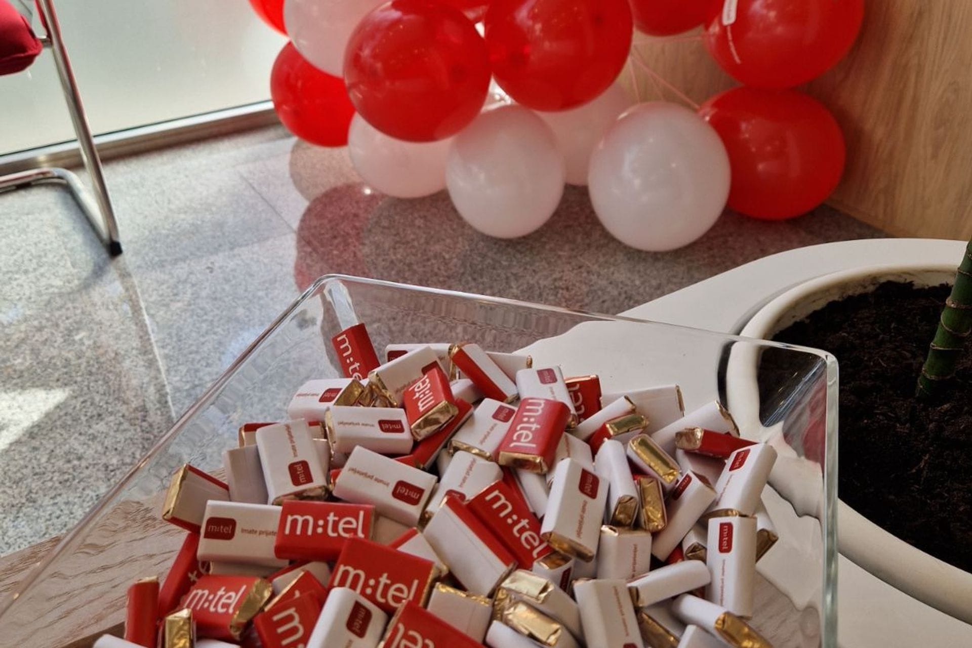 Fotografija 2: Mtel pripremio specijalne poklone i popuste