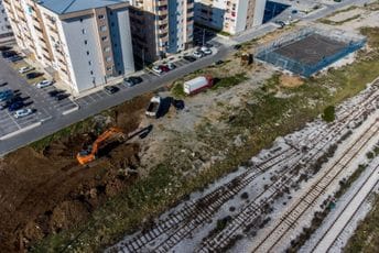 Vuković: Ispunjavamo obećanja, krenuli smo sa uređenjem terena na Bulevaru Stanka Radonjića Vuković: Ispunjavamo obećanja, krenuli smo sa uređenjem terena na Bulevaru Stanka Radonjića