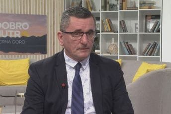 Radulović: Ustavni sud će odbaciti inicijativu parlamentarne većine Radulović: Ustavni sud će odbaciti inicijativu parlamentarne većine