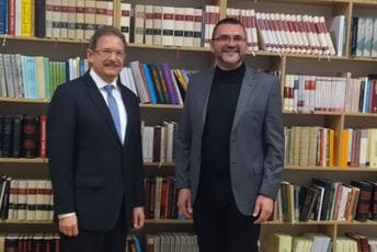 Felten u pośeti Fakultetu za crnogorski jezik i književnost Felten u pośeti Fakultetu za crnogorski jezik i književnost