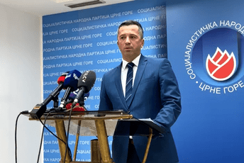 Stojanović: Pobjednici iz 2020. da imaju zajedničkog kandidata za predsjednika, tako bismo potpuno razvlastili DPS Stojanović: Pobjednici iz 2020. da imaju zajedničkog kandidata za predsjednika, tako bismo potpuno razvlastili DPS