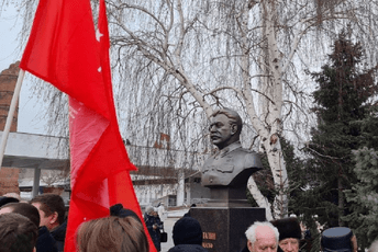 U Volgogradu otkrivena nova bista Staljinu, dolazi i Putin U Volgogradu otkrivena nova bista Staljinu, dolazi i Putin