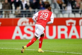 Talentovani fudbaler Arsenala dao više golova od Mbapea i Nejmara Talentovani fudbaler Arsenala dao više golova od Mbapea i Nejmara