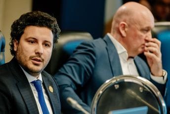 Abazović: Možemo sjednice držati u Beranama ili na Cetinju
