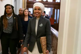 Ilhan Omar izbačena iz uticajnog odbora američkog Kongresa pa poručila: To je zbog mog porijekla