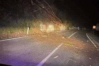 Zatvoren put Budva - Kotor kroz tunel Mogren Zatvoren put Budva - Kotor kroz tunel Mogren