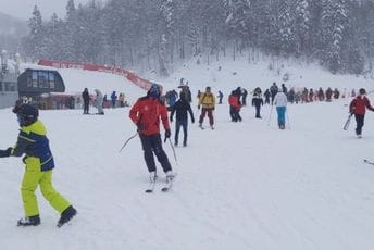 Pahuljice ,,ukrasile“ skijanje na Bjelasici Pahuljice ,,ukrasile“ skijanje na Bjelasici
