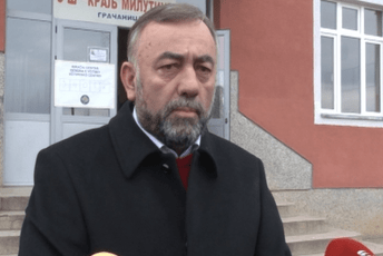 Poslanik SPS-a koji je gledao porno film u Skupštini podnio ostavku Poslanik SPS-a koji je gledao porno film u Skupštini podnio ostavku