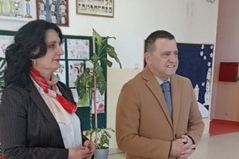 Vojinović: Ministarstvo prosvjete za opremanje OŠ "Branko Božović" uložilo 115 hiljada eura Vojinović: Ministarstvo prosvjete za opremanje OŠ "Branko Božović" uložilo 115 hiljada eura