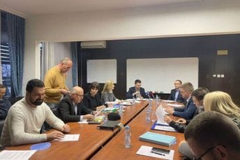 DIK: Validni potpisi za Mandićevu kandidaturu za predstojeće predsjedničke izbore DIK: Validni potpisi za Mandićevu kandidaturu za predstojeće predsjedničke izbore