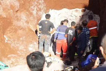 Tajland: Beba spašena iz 13 metara dubokog bunara Tajland: Beba spašena iz 13 metara dubokog bunara