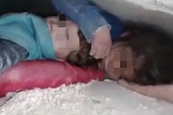 Potresna fotografija iz Sirije: Djevojčica tijelom štiti brata pod ruševinama Potresna fotografija iz Sirije: Djevojčica tijelom štiti brata pod ruševinama