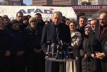 Pojedini žitelji nezadovoljni reakcijom države, Erdogan: Bilo je problema na početku, ali sada sve funkcioniše Pojedini žitelji nezadovoljni reakcijom države, Erdogan: Bilo je problema na početku, ali sada sve funkcioniše