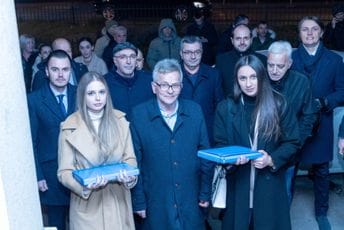 Koalicija “Pravim putem": Partijsko zapošljavanje i korupcija obilježja odlazeće vlasti u Tuzima čije je oličenje autokrata Đeljošaj Koalicija “Pravim putem": Partijsko zapošljavanje i korupcija obilježja odlazeće vlasti u Tuzima čije je oličenje autokrata Đeljošaj