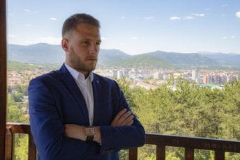 Vuković odgovorio Zirojeviću: Neću sjednice prilagođavati vašim ekskurzijama Vuković odgovorio Zirojeviću: Neću sjednice prilagođavati vašim ekskurzijama